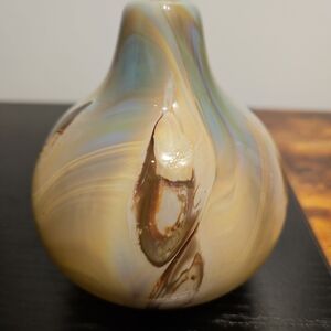Michael Guzzardo Signed Art Glass Elegant Swirl Vase - Cream and Brown